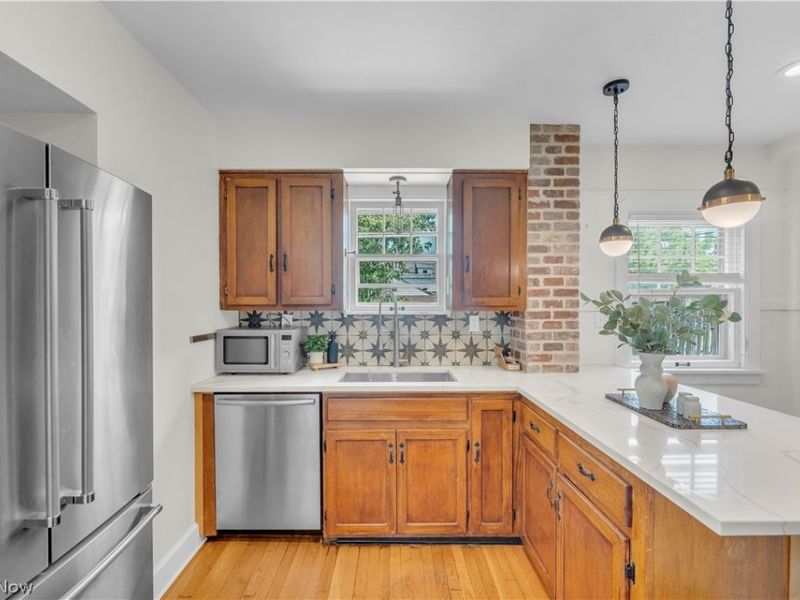 3581 Tullamore Road , University Heights, OH 44118 Photo 9