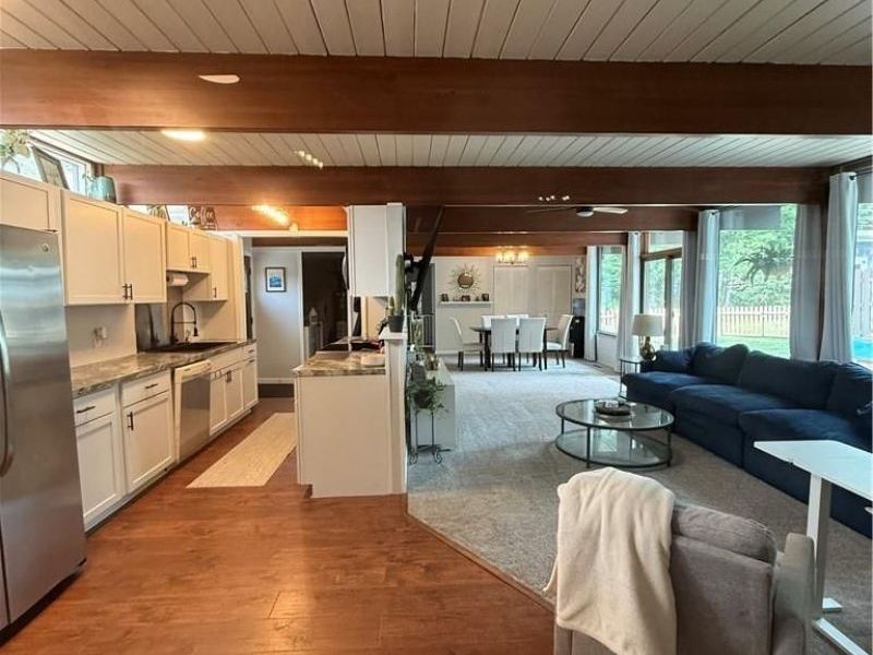 13599 Atlantic Road, Strongsville, OH 44149 Photo 2