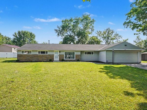 9198 St Nicholas Drive, Streetsboro, OH 44241
