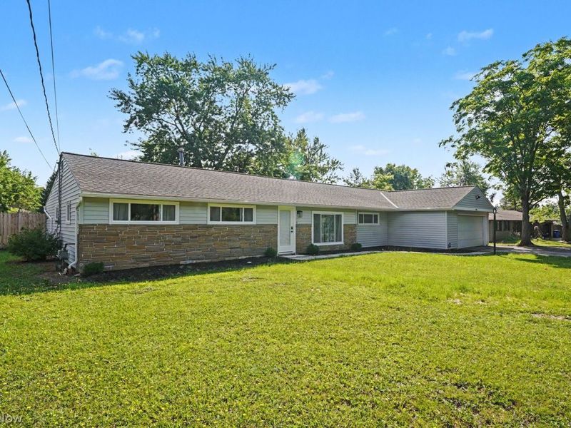 9198 St Nicholas Drive, Streetsboro, OH 44241 Photo 2