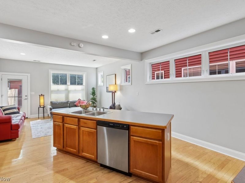2013 W 58th Street, Cleveland, OH 44102 Photo 10