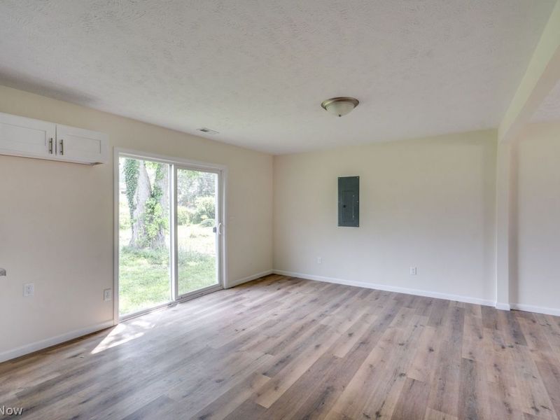 331 Abbe Road N, Elyria, OH 44035 Photo 11