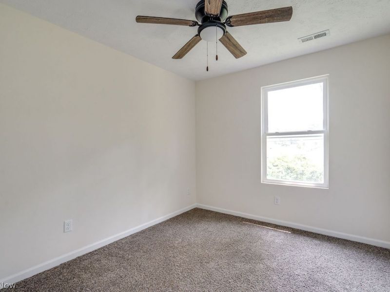 331 Abbe Road N, Elyria, OH 44035 Photo 14