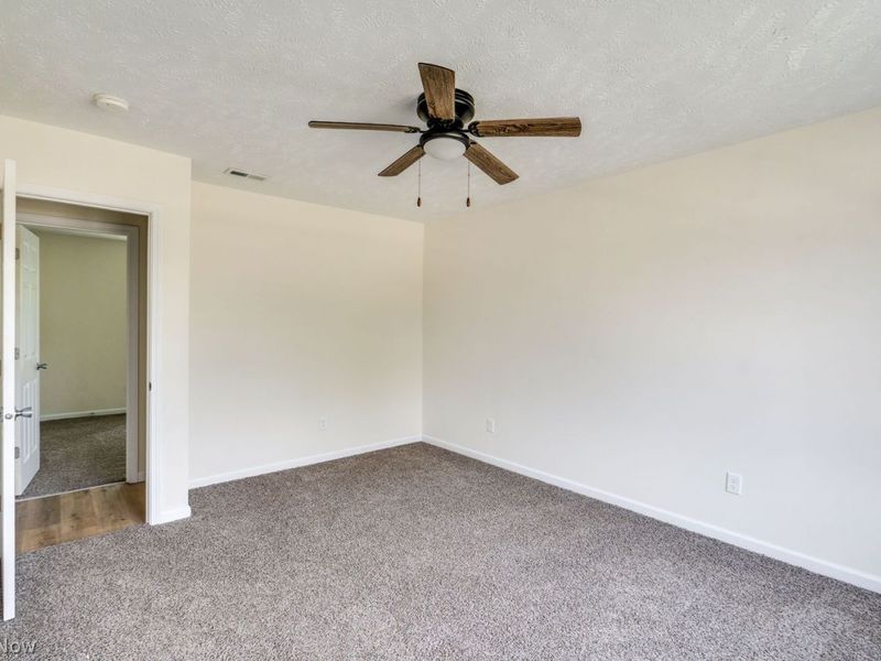 331 Abbe Road N, Elyria, OH 44035 Photo 18