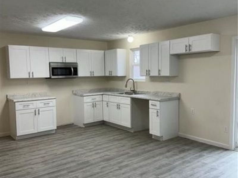 335 Abbe Road N, Elyria, OH 44035 Photo 13