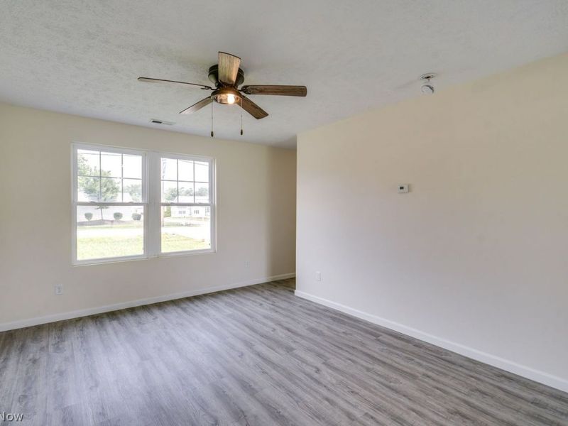 335 Abbe Road N, Elyria, OH 44035 Photo 16