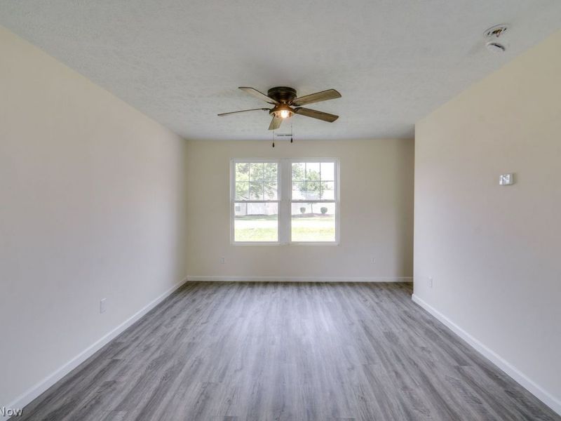 335 Abbe Road N, Elyria, OH 44035 Photo 17