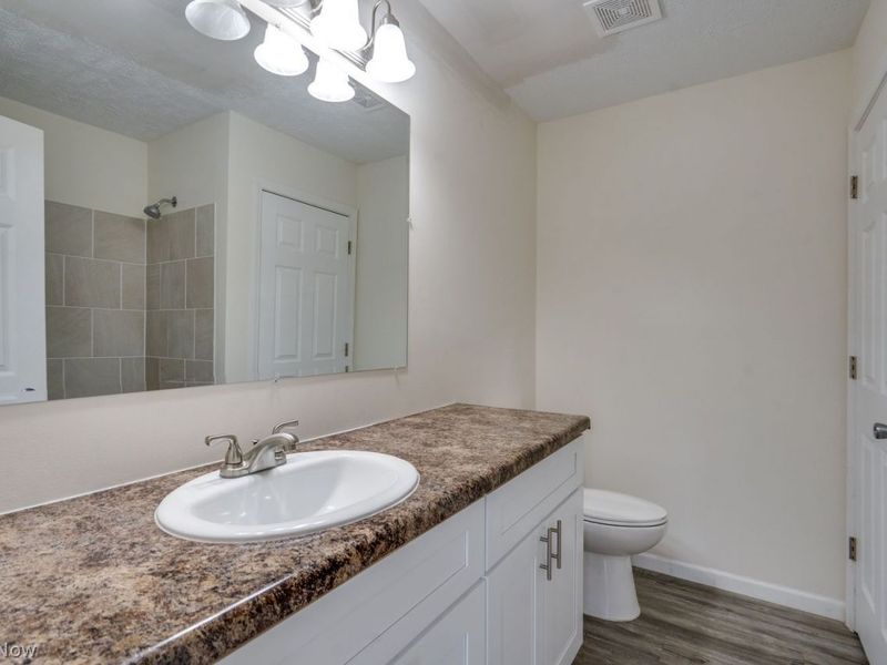 335 Abbe Road N, Elyria, OH 44035 Photo 20