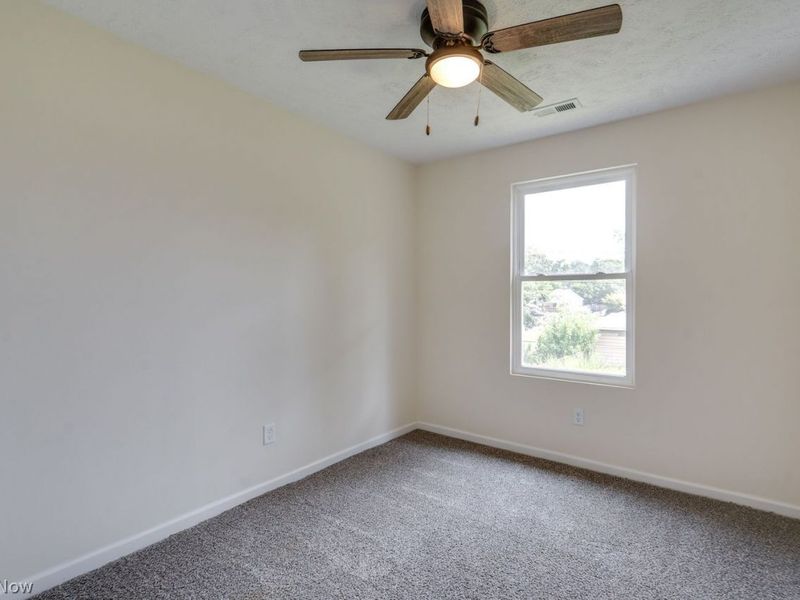 335 Abbe Road N, Elyria, OH 44035 Photo 21