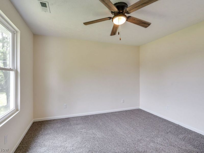 335 Abbe Road N, Elyria, OH 44035 Photo 22