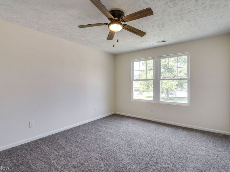 335 Abbe Road N, Elyria, OH 44035 Photo 24
