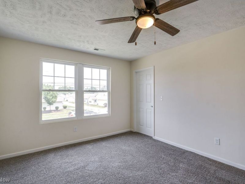 335 Abbe Road N, Elyria, OH 44035 Photo 25