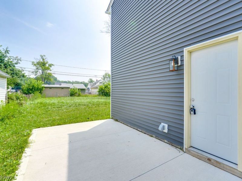 335 Abbe Road N, Elyria, OH 44035 Photo 26
