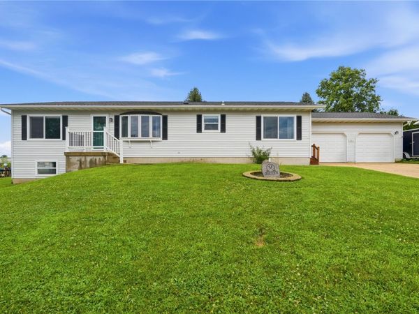 202 Wilson Court, Anamosa, IA 52205