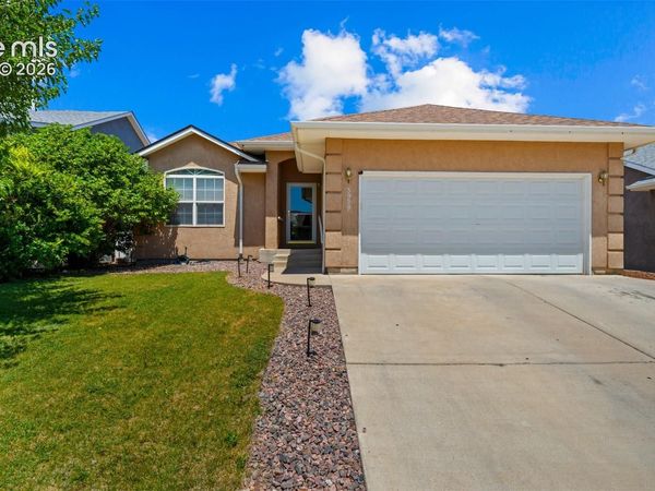 3929 Pronghorn Lane, Pueblo, CO 81005