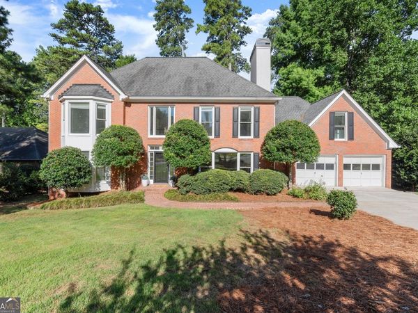 871 Chestnut Lake Drive NE, Marietta, GA 30068