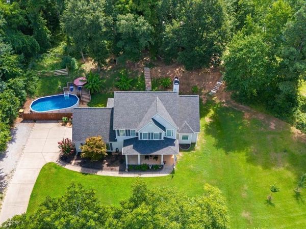 162 Deer Creek Trail, Moreland, GA 30259