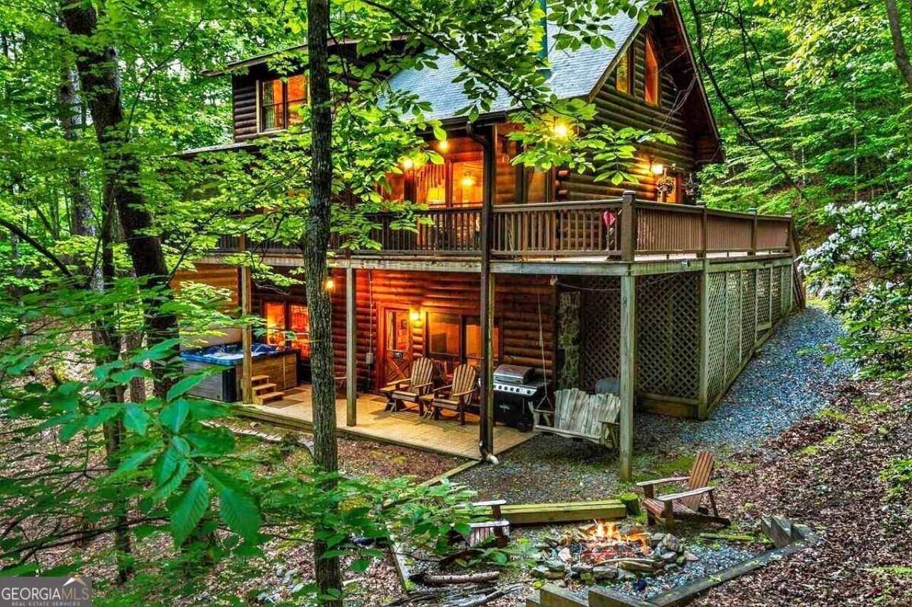 28 Dupont Drive, Blue Ridge, GA 30513 Main Photo