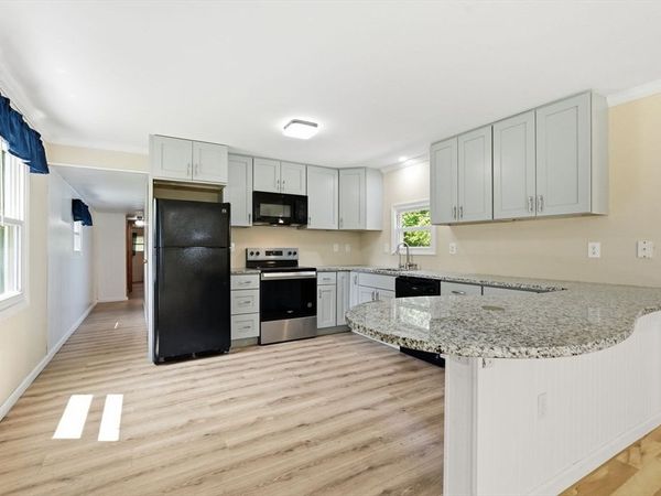 78 Searle Rd, Huntington, MA 01050