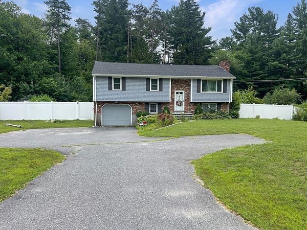 860 School Street, Mansfield, MA 02048