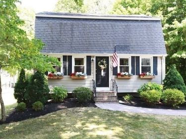450 Summer St, Bridgewater, MA 02324