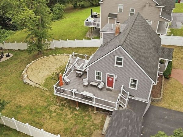 1582 Varnum Ave, Lowell, MA 01854