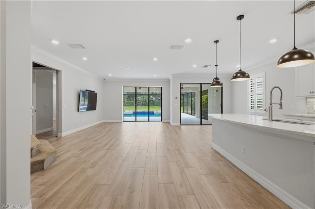 16277 Borelle Cir, Naples, FL 34110 Photo