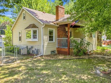 615 12th Avenue NW, New Brighton, MN 55112