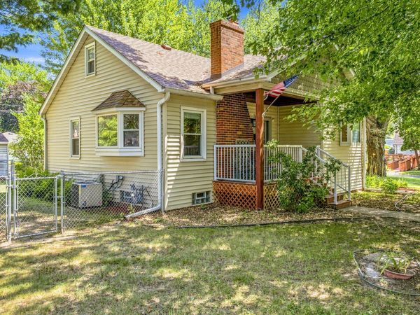 615 12th Avenue NW, New Brighton, MN 55112