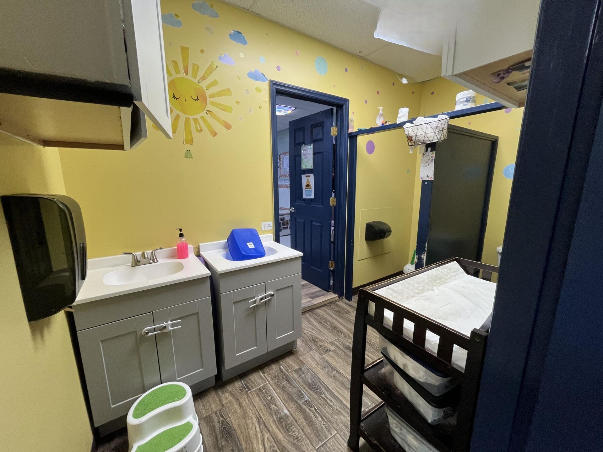 2707 Idamor Drive  Photo 6