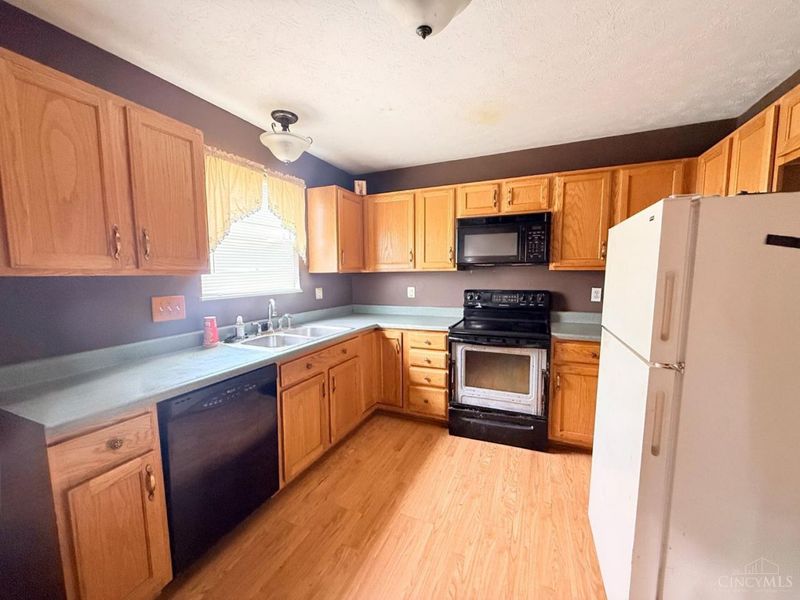 151 W Arlington Drive, Trenton, OH 45067 Photo 6