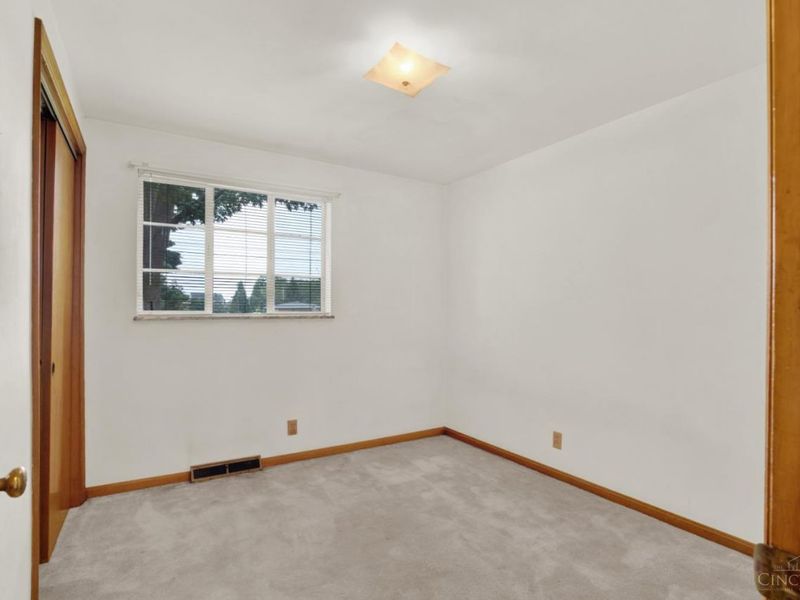 5676 Colonial Drive, Miami Twp, OH 45150 Photo 15