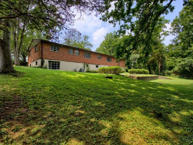 5676 Colonial Drive, Miami Twp, OH 45150 Photo 35