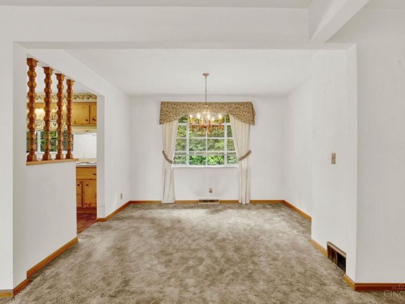 5676 Colonial Drive, Miami Twp, OH 45150 Photo 6