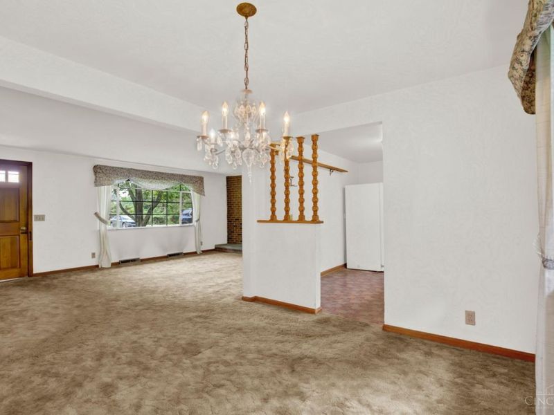 5676 Colonial Drive, Miami Twp, OH 45150 Photo 8