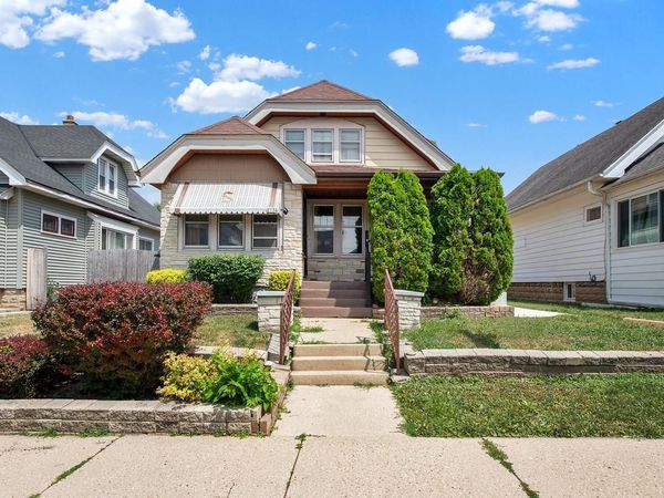 2136 S 72nd STREET, West Allis, WI 53219