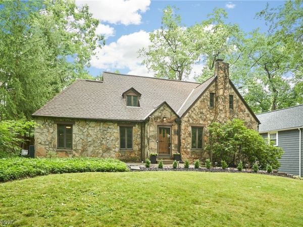 477 Palisades Drive , Akron, OH 44303