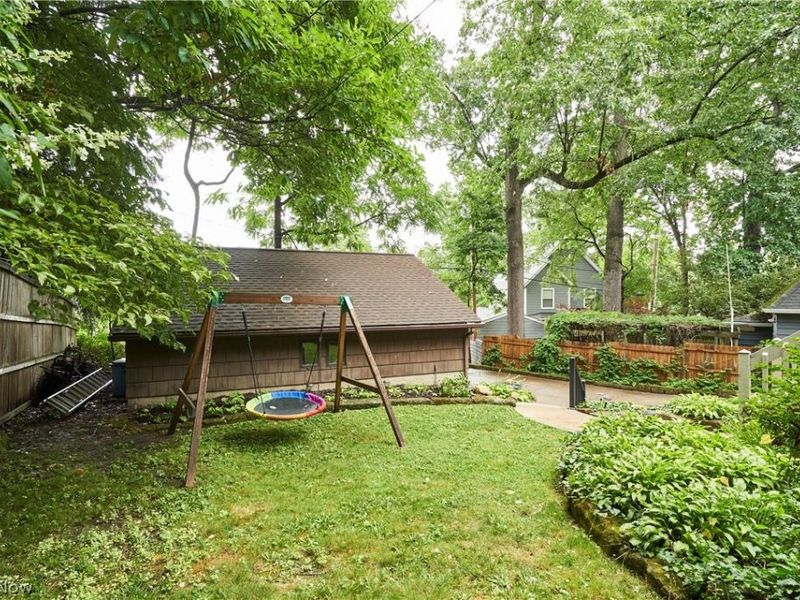 477 Palisades Drive, Akron, OH 44303 Photo 23