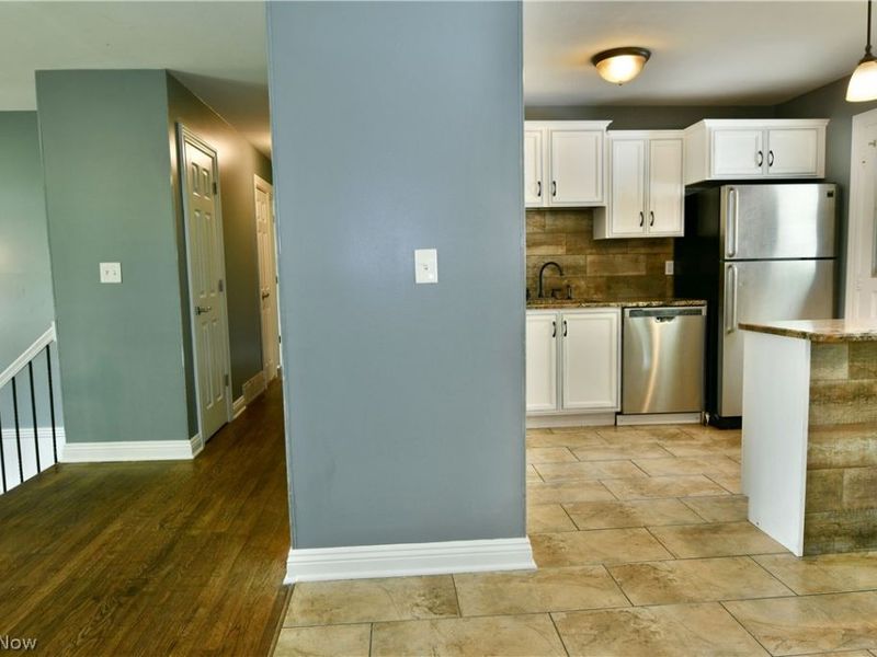 8143 Venice Heights Drive NE, Warren, OH 44484 Photo 17