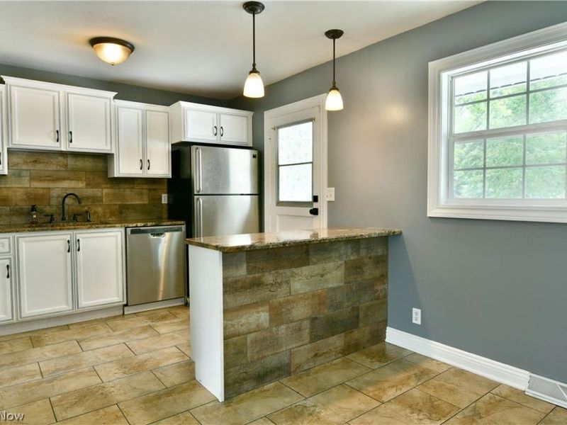 8143 Venice Heights Drive NE, Warren, OH 44484 Photo 21