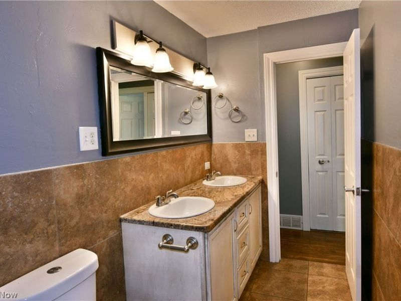 8143 Venice Heights Drive NE, Warren, OH 44484 Photo 28