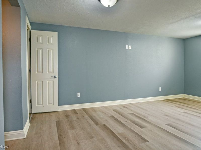 8143 Venice Heights Drive NE, Warren, OH 44484 Photo 36