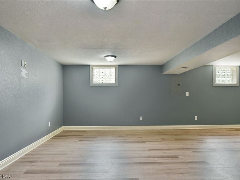 8143 Venice Heights Drive NE, Warren, OH 44484 Photo 37