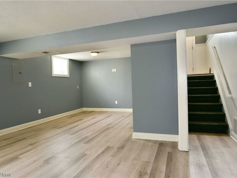 8143 Venice Heights Drive NE, Warren, OH 44484 Photo 38