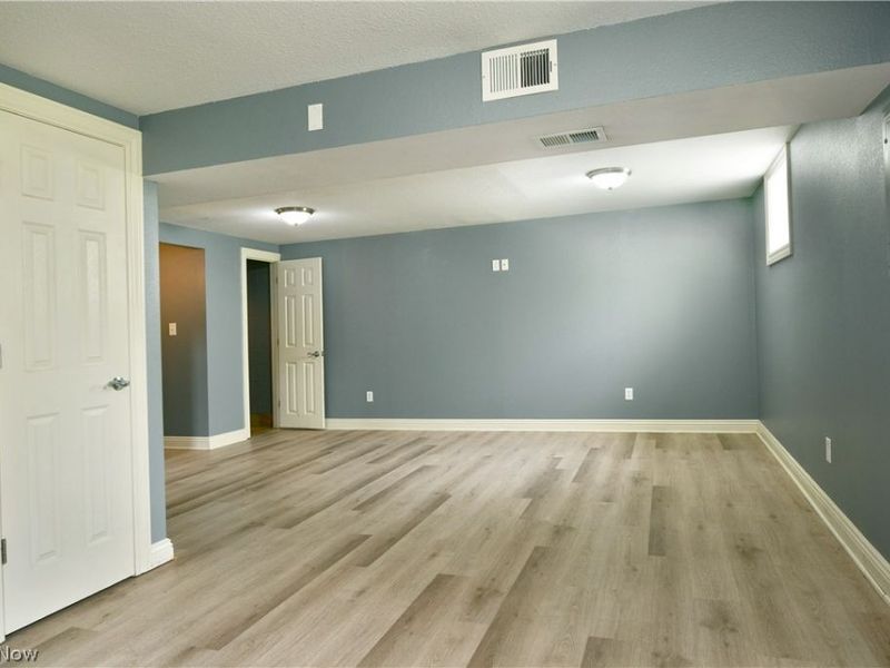 8143 Venice Heights Drive NE, Warren, OH 44484 Photo 41