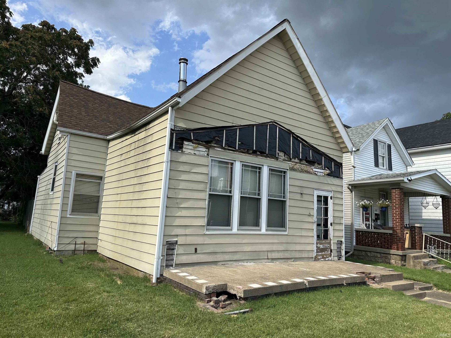 109 W Columbia Street, Evansville, IN 47710 Main Photo