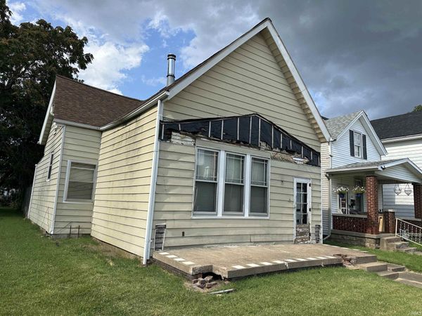 109 W Columbia Street, Evansville, IN 47710