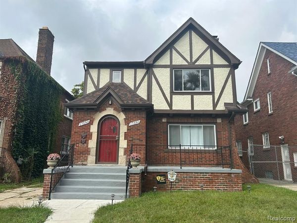 17591 ROSELAWN Street , Detroit, MI 48221