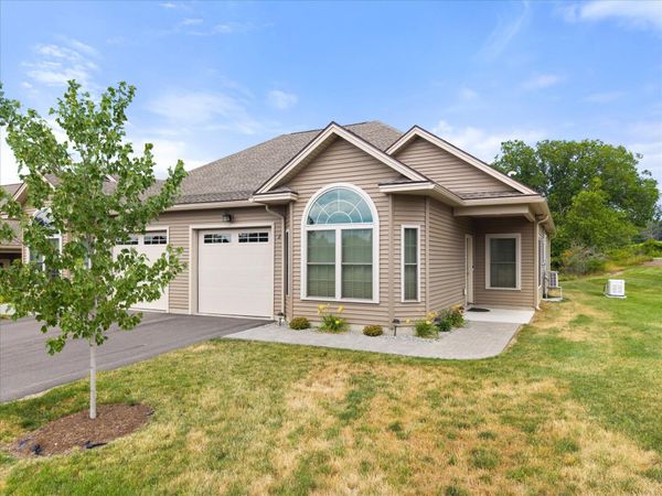2 Galway Drive , Veazie, ME 04401