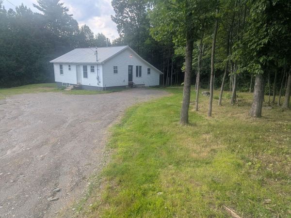 640 Dover Road , Dexter, ME 04930